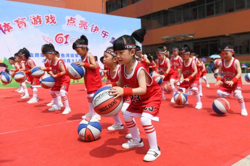 莱昂纳多挑起球队进攻大梁 弑杀旧主助海港连胜登榜首白归化了？印尼入籍中卫拒绝国家队征召 曾与前主帅不和卡扎尔球衣都被踹裂了！卡兰加被红牌罚下(图)